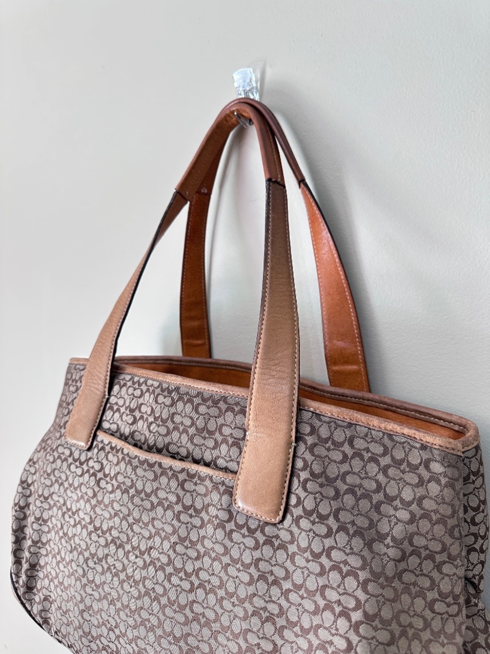 Vintage Coach Brown Khaki Hobo Bag 6621 with C Signature and Leather Top Handle - Picture 8 of 16
